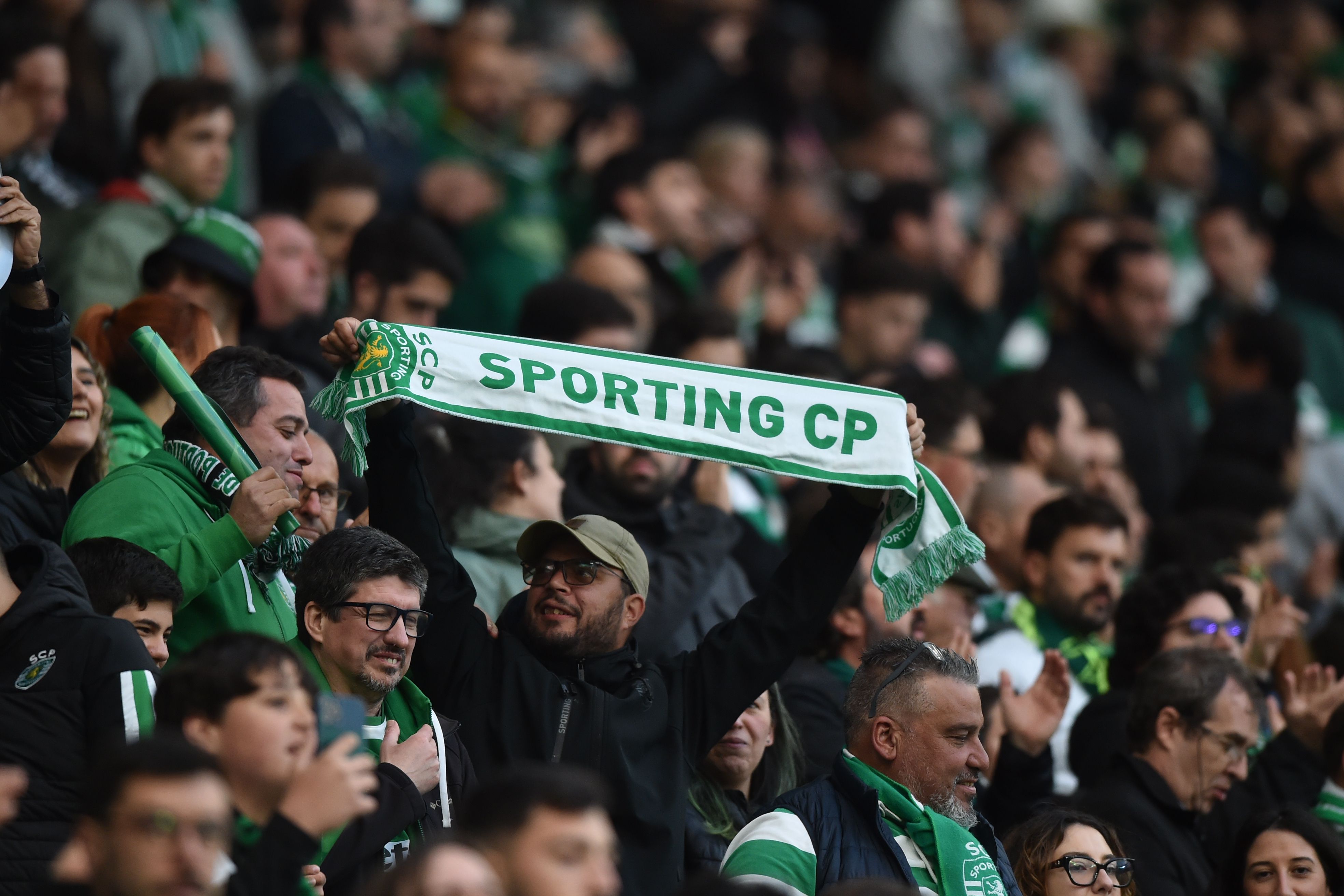 Adeptos do Sporting sempre presentes no apoio à equipa - Foto: Miguel Nunes