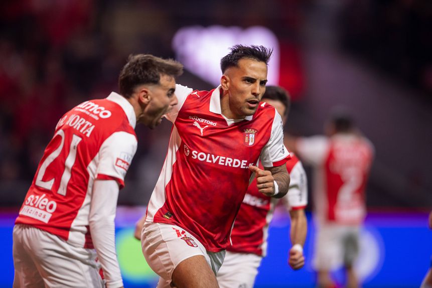 Hoje pode ver em direto na TV... | A Bola