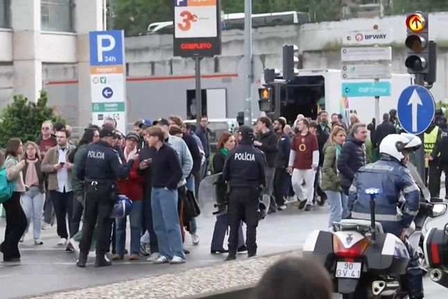 Chegada de adeptos do Arsenal a Alvalade