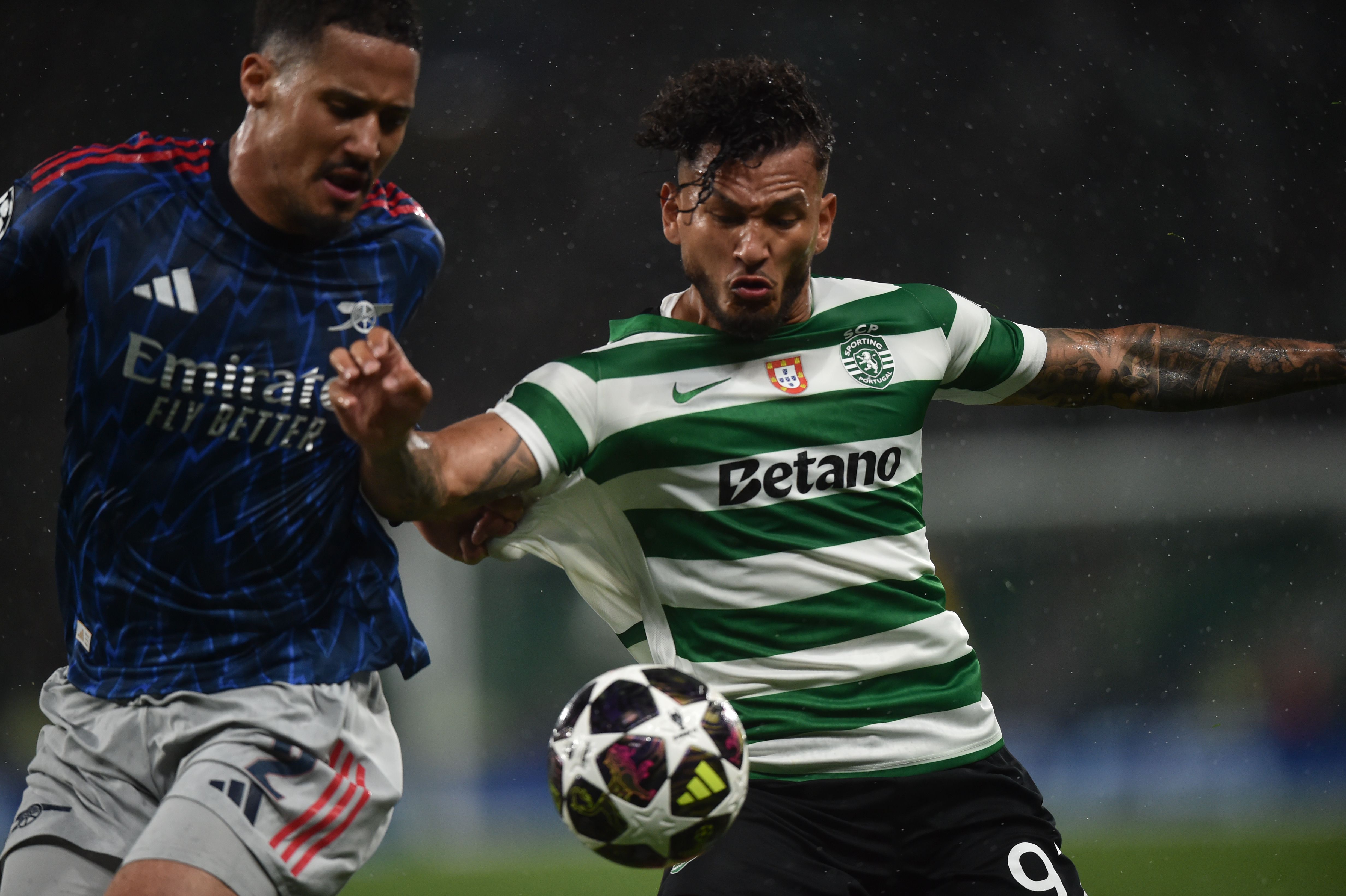 Saliba e Luis Suárez no Sporting-Arsenal - Foto: Miguel Nunes/A BOLA