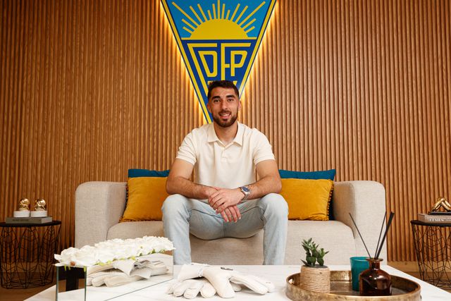 Estoril: Diogo Dias também renova e aguarda pelo verão