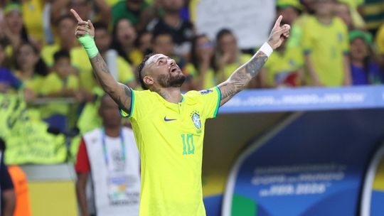 Neymar 'de volta' à canarinha