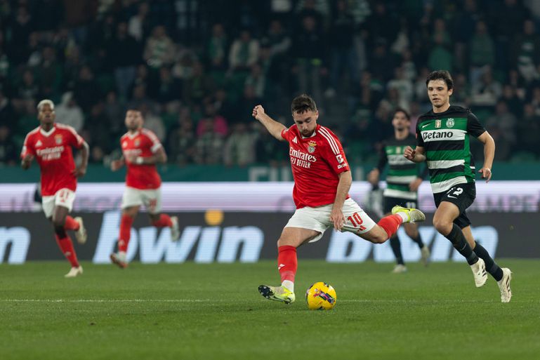 Perguntámos ao ChatGPT quem ganha o Benfica-Sporting. E ele respondeu...