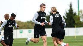 Sporting: central da equipa B na preparação do dérbi (fotogaleria)
