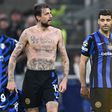 Francesco Acerbi, 37 anos, festeja o golo marcado ao Barcelona aos 90+3 minutos