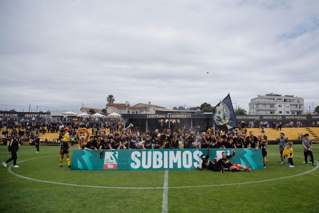 Dos distritais à Liga 2 em oito anos: o despertar do leão de Lourosa