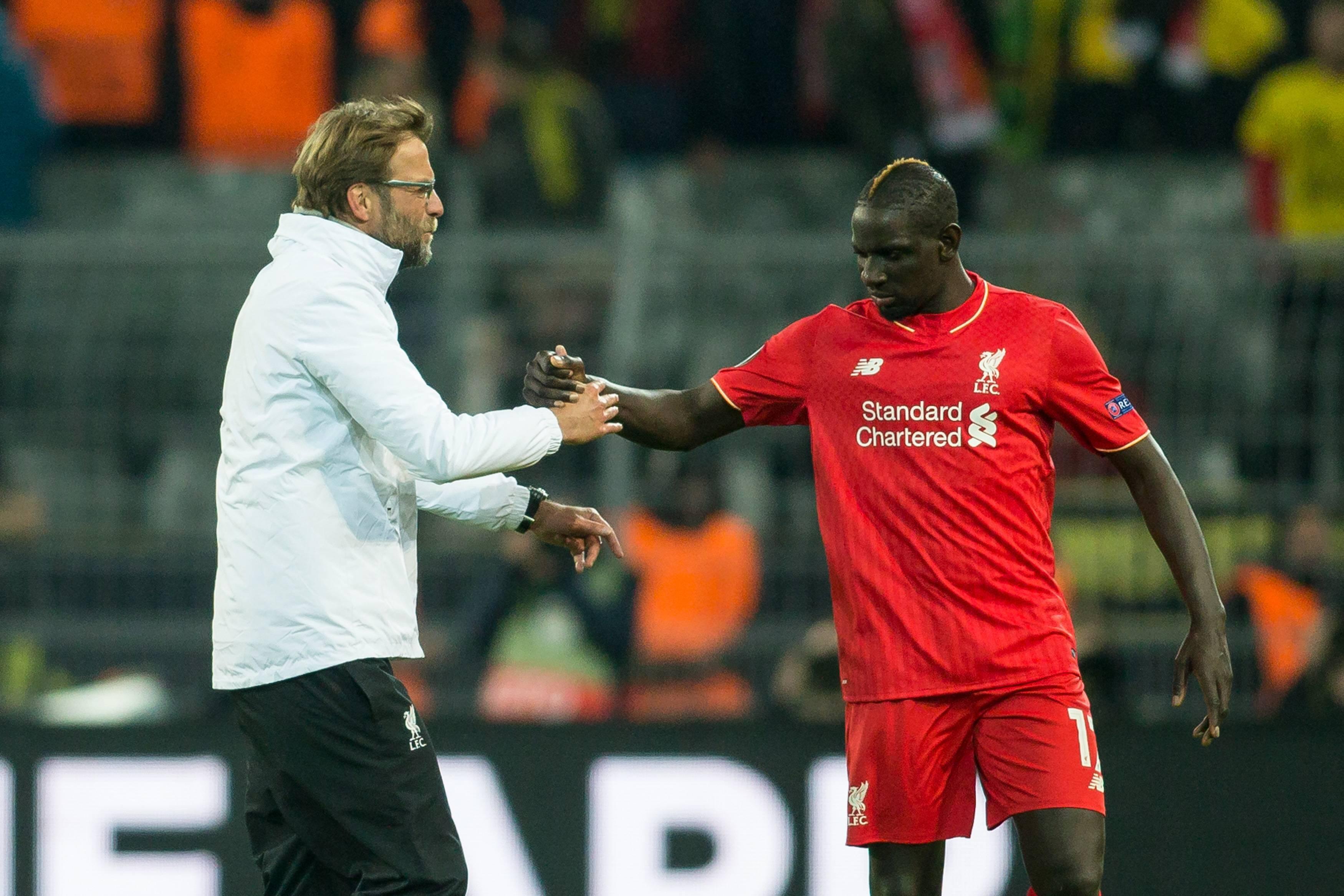 Mamadou Sakho e Jurgen Klopp (Liverpool): problemas disciplinares promoveram a dispensa de um estágio dos 'reds' nos EUA, em julho de 2016: «Se alguém não respeita as regras, tenho de fazer alguma coisa