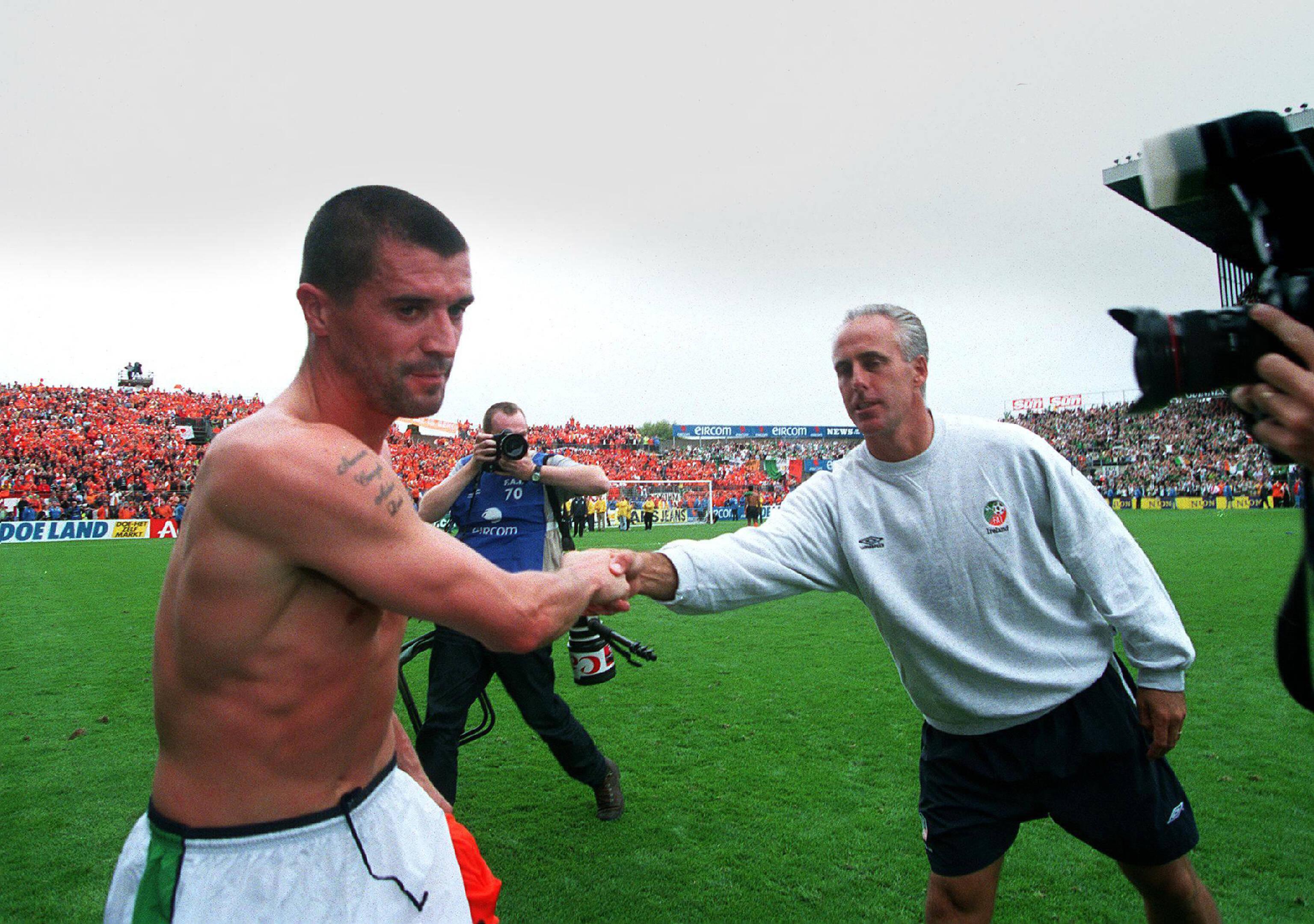 Roy Kean e Mick McCarthy (Irlanda): a discórdia sobre as condições do quartel-general irlandês durante o Mundial-2002, em Saipan, no Japão, culminou numa troca de insultos e na dispensa do médio do Man.United