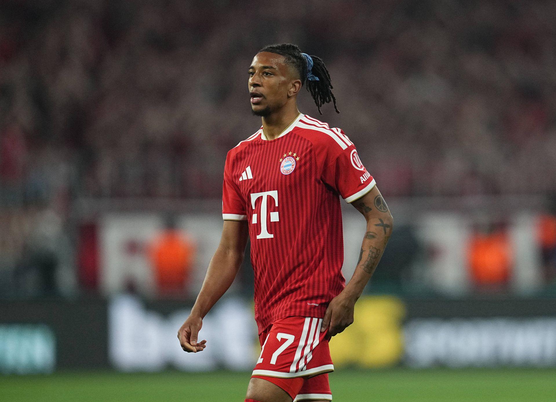 Michael Olise é hoje um dos melhores jogadores do Mundo, o que deixa o Chelsea arrependido por tê-lo dispensado após sete anos no clube, sendo que o francês passou ainda pelas academias do Arsenal e do Manchester City - Foto: IMAGO