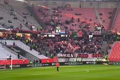 Adeptos do SC Braga já se fazem ouvir a uma hora do jogo em Friburgo