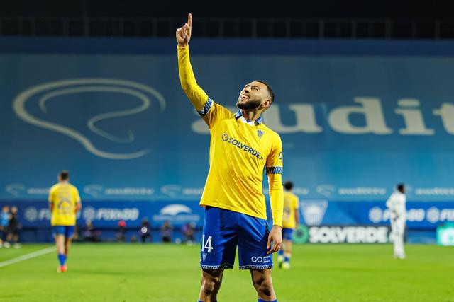Saiba qual o jogador do Estoril que pode bater o recorde de venda