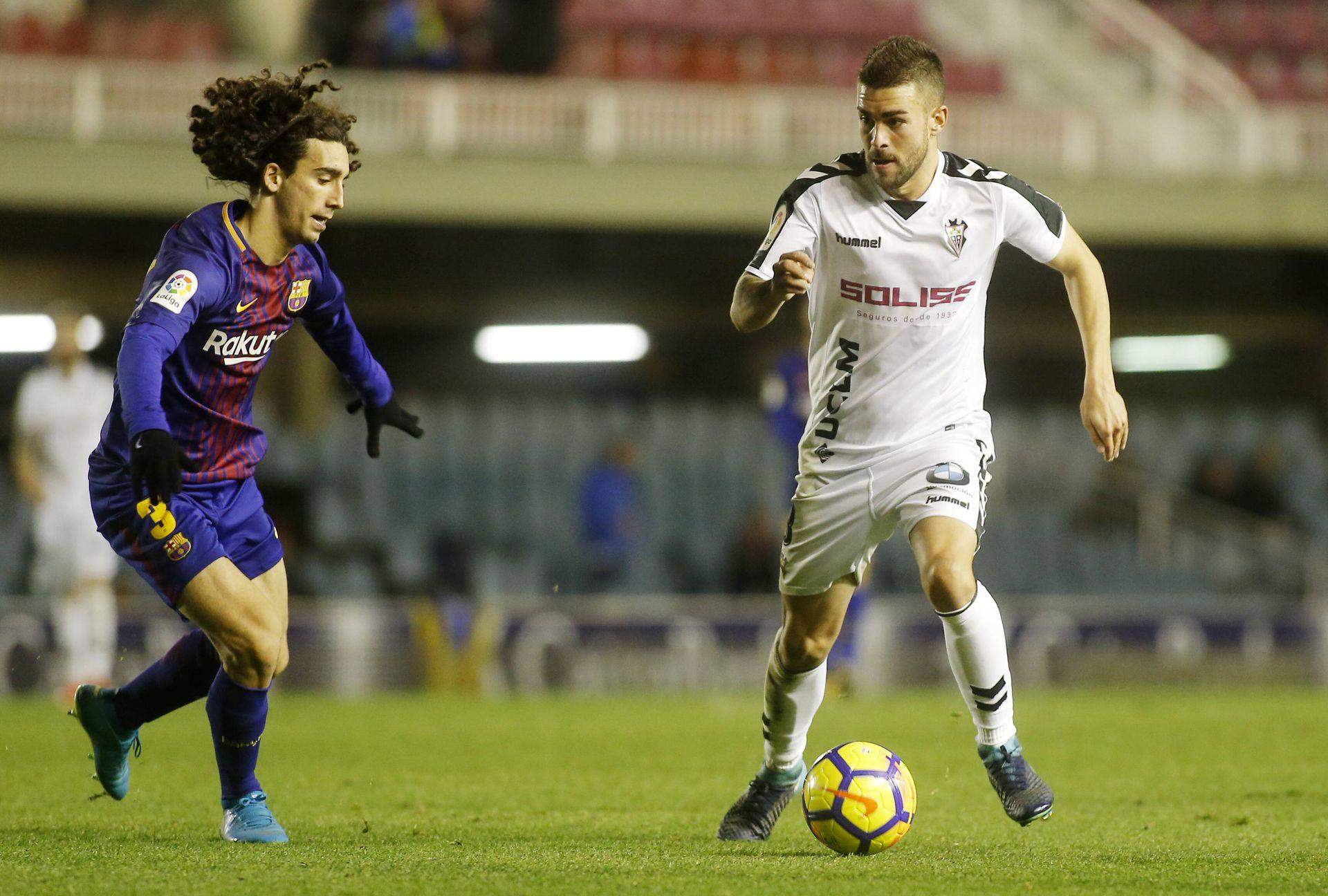 Marc Cucurella mudou-se do Espanhol para o Barcelona com apenas 14 anos, mas nunca se destacou na equipa principal 'blaugrana' - Foto: IMAGO