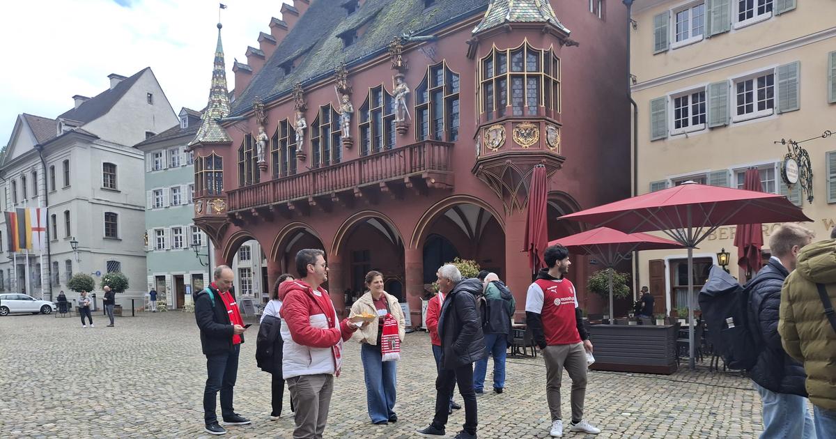 Ambiente começa a aquecer: adeptos do SC Braga já se juntam em Friburgo (fotos)
