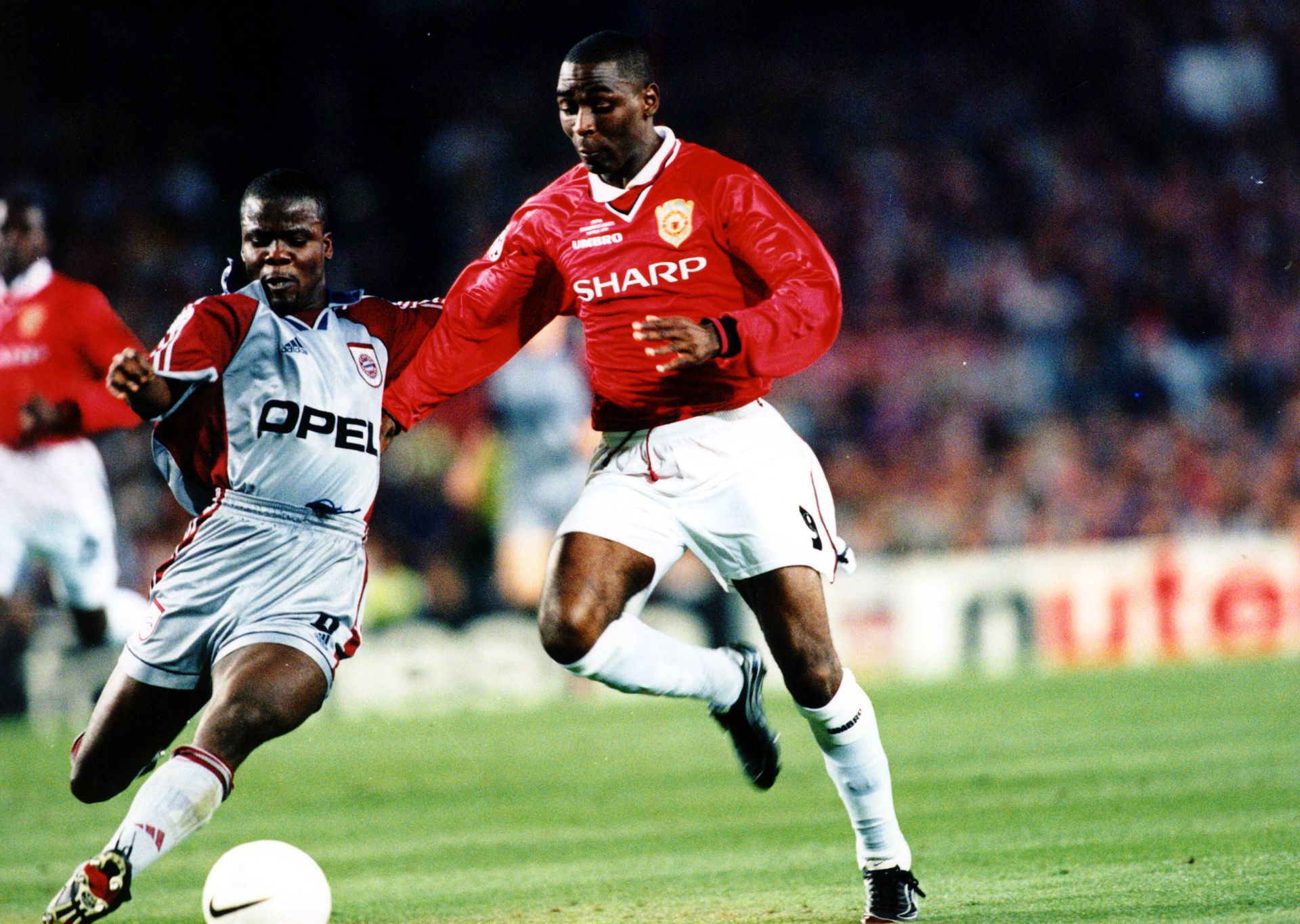 Andy Cole é uma lenda do Manhcester United e foi uma das figuras da equipa de Sir Alex Ferguson que conquistou o 'triplete' em 1999, mas tudo podia ter sido diferente se não tivesse deixado o Arsenal aos 19 anos - Foto: IMAGO
