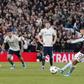Aston Villa goleia N. Forest e está na final da UEFA Europa League