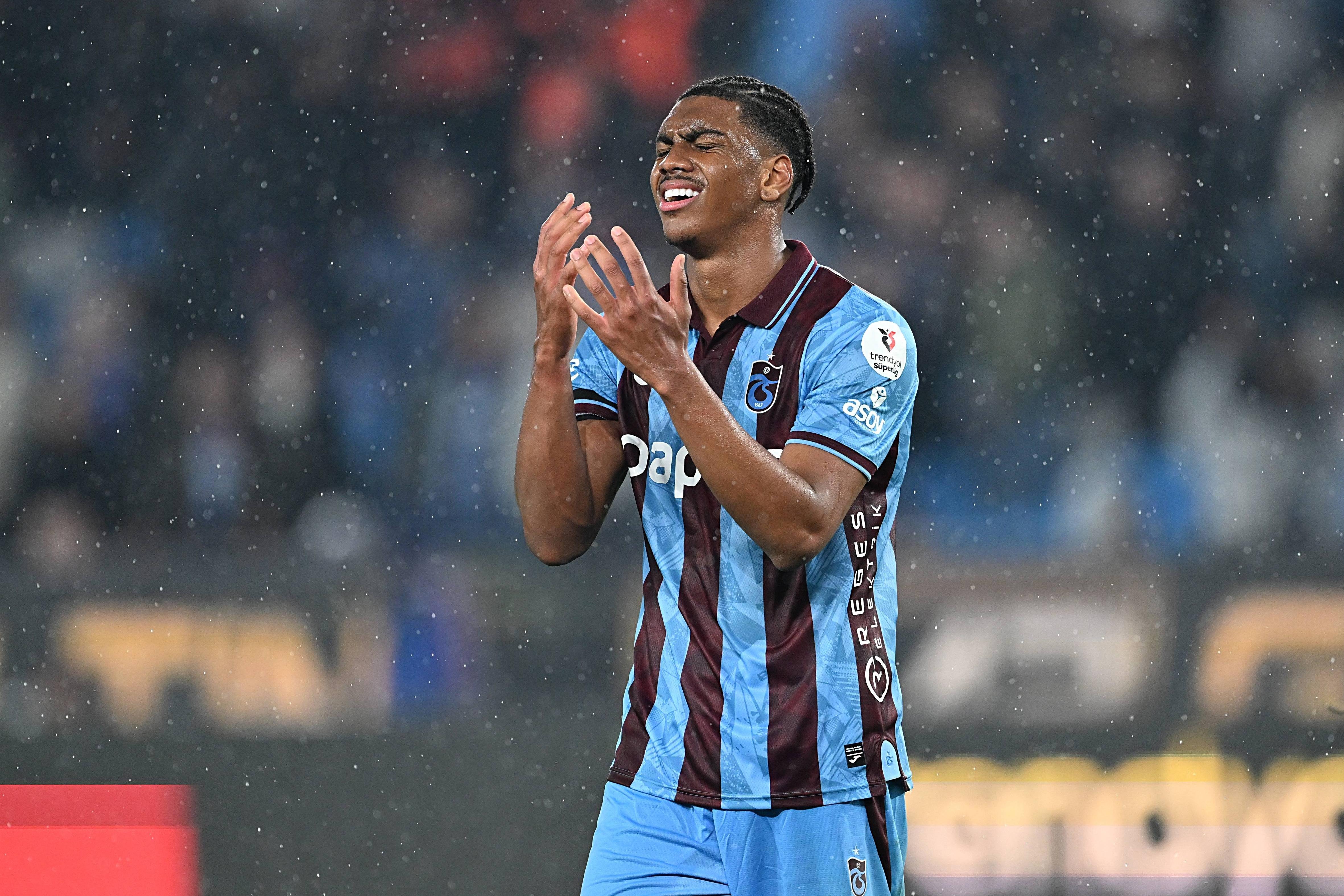 Felipe Augusto, jovem avançado brasileiro de 22 anos do Trabzonspor
