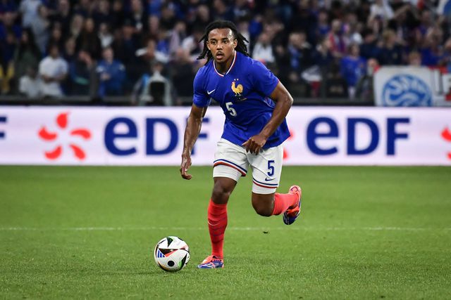 Al Ittihad pensa em Jules Koundé