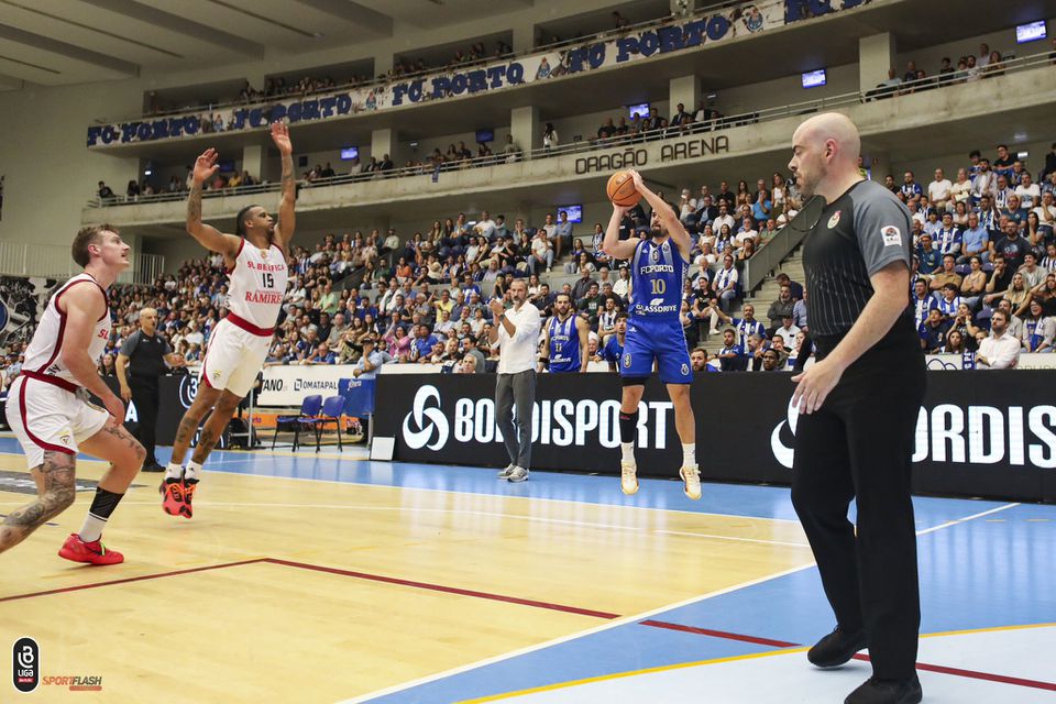 FC Porto-Benfica: siga aqui o segundo encontro da final de basquetebol