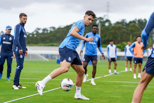Médio espanhol já trabalha no Olival e promete ser uma mais-valia dos dragões para o Mundial de Clubes (Foto: FC Porto)
