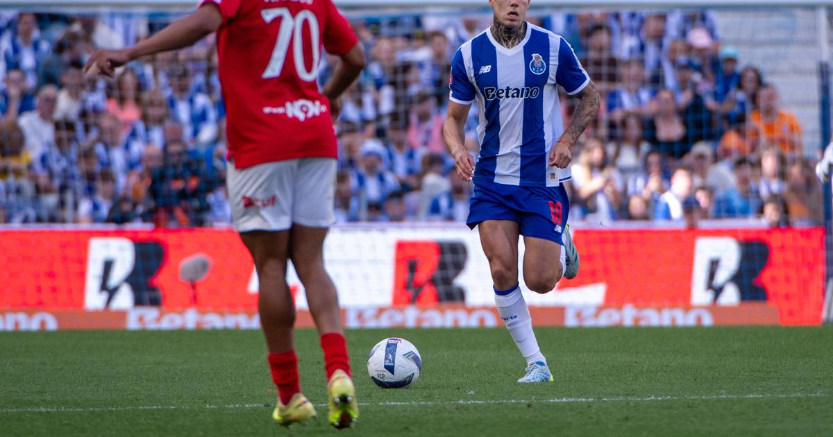 FC Porto: central dá no duro nas férias para apertar com a d