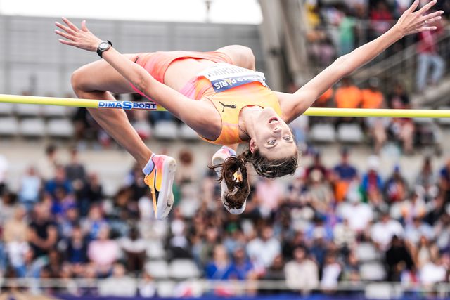 Yaroslava Mahuchikh bate recorde mundial do salto em altura