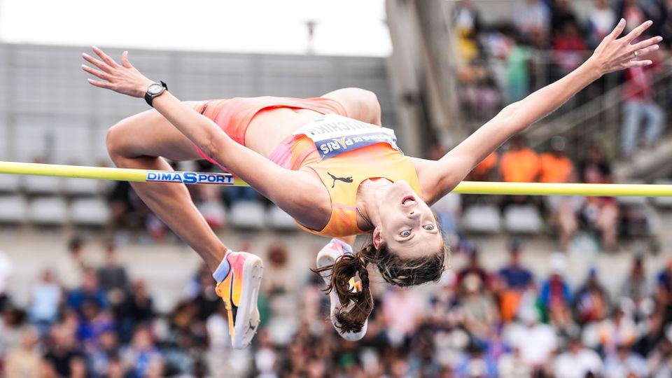 Yaroslava Mahuchikh bate recorde mundial do salto em altura