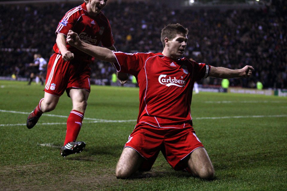 Steven Gerrard recorda interesse do Real Madrid: «Nunca me arrependi»