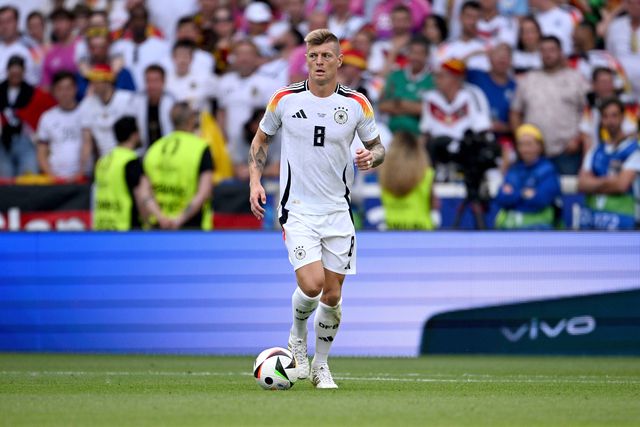 Kroos deixa agradecimentos no adeus ao futebol: «Então é isto…»