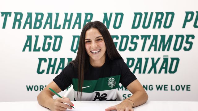Beatriz Fonseca assina pelo Sporting