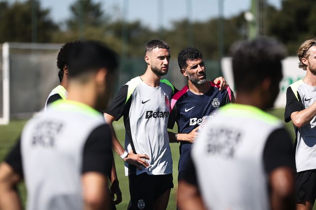 Sporting joga com o Nacional na sexta-feira