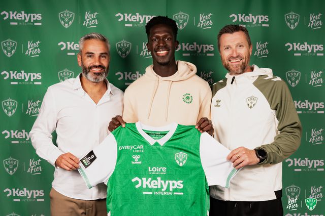 Mercado oficial: internacional sub-21 deixa Arouca e dá lucro ao Sporting