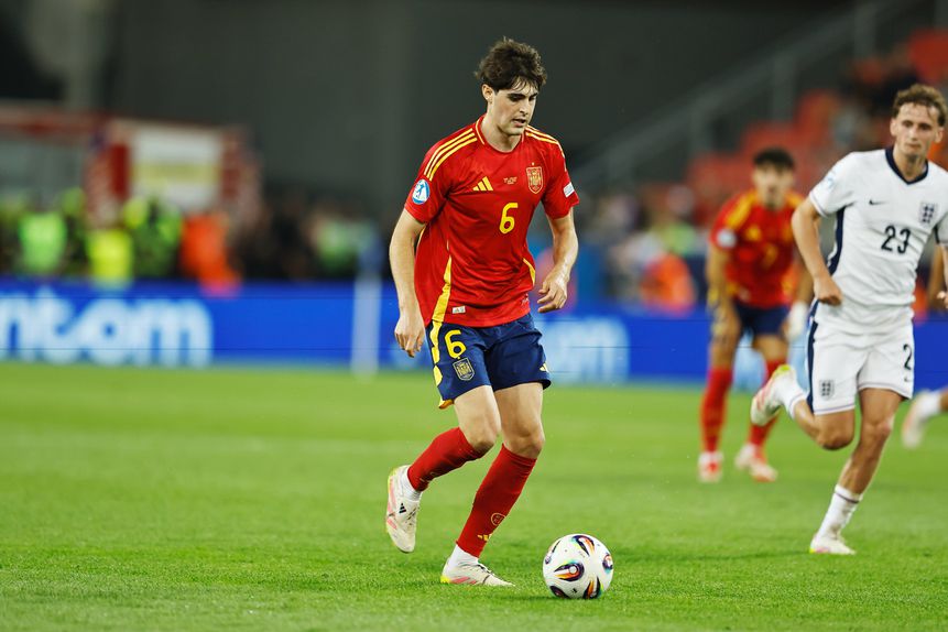 Javi Guerra muito perto do Man. United Foto: IMAGO