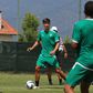 Plantel tondelense treinou de manhã antes de seguir viagem (Foto: CD Tondela)