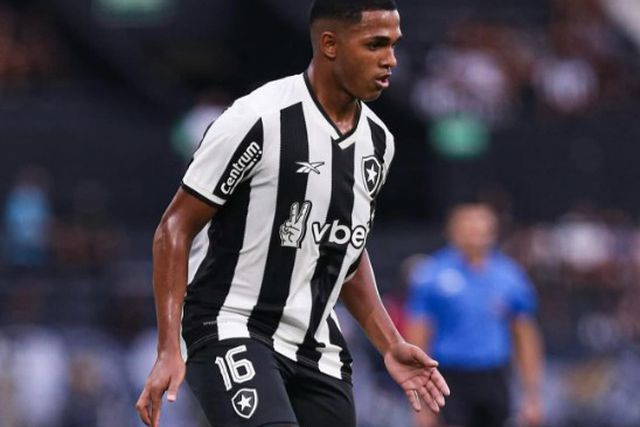 Mercado Rio Ave: atacante Rafael Lobato negociado