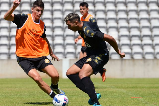 Nacional defronta Sporting em Alcochete