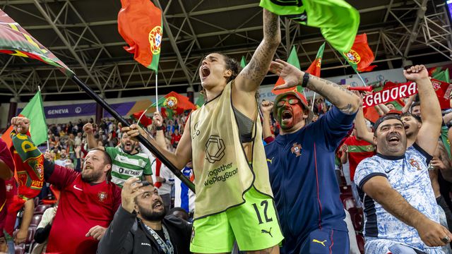 Euro 2025: Patrícia Morais festejou no meio dos adeptos depois de empate com a Itália