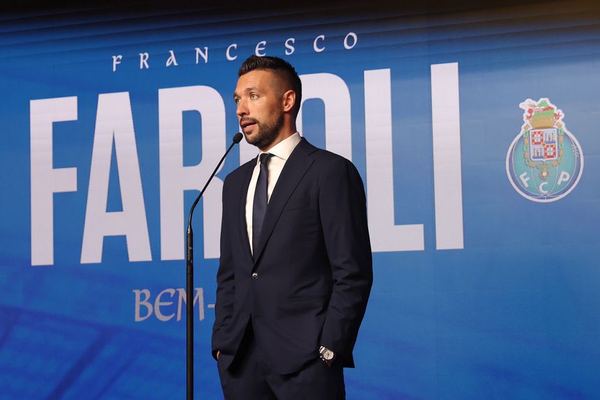 Farioli assinou até 2027 com o FC Porto (Foto: Catarina Morais/Kapta+)