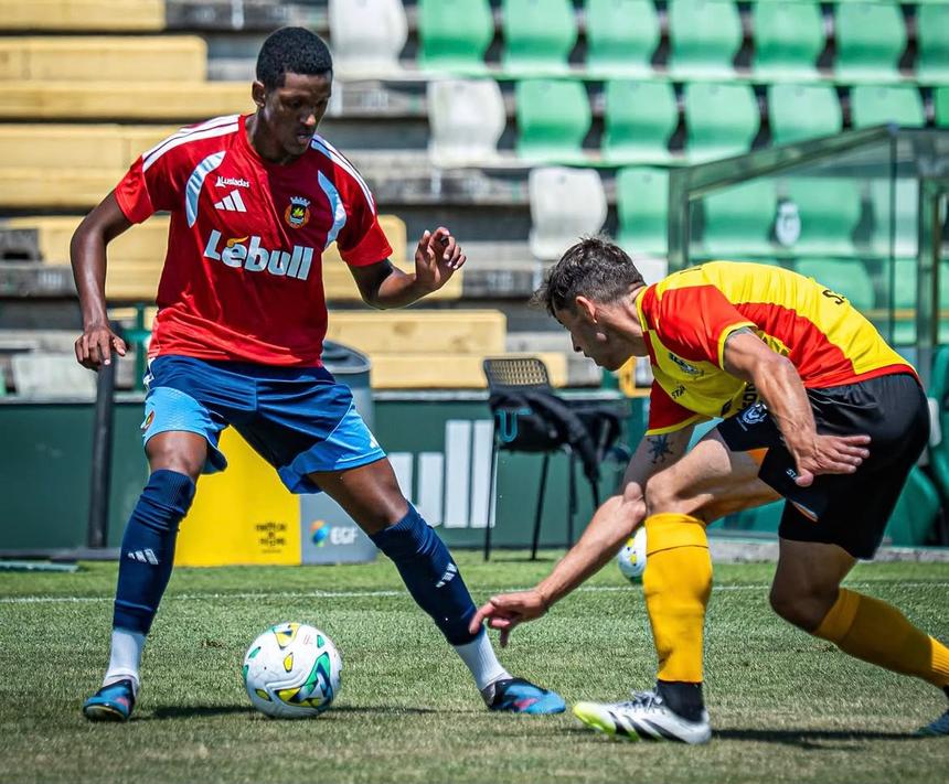 Samuel Alves, de 18 anos, é (até ver) o único reforço do clube da Caravela - Foto: Rio Ave