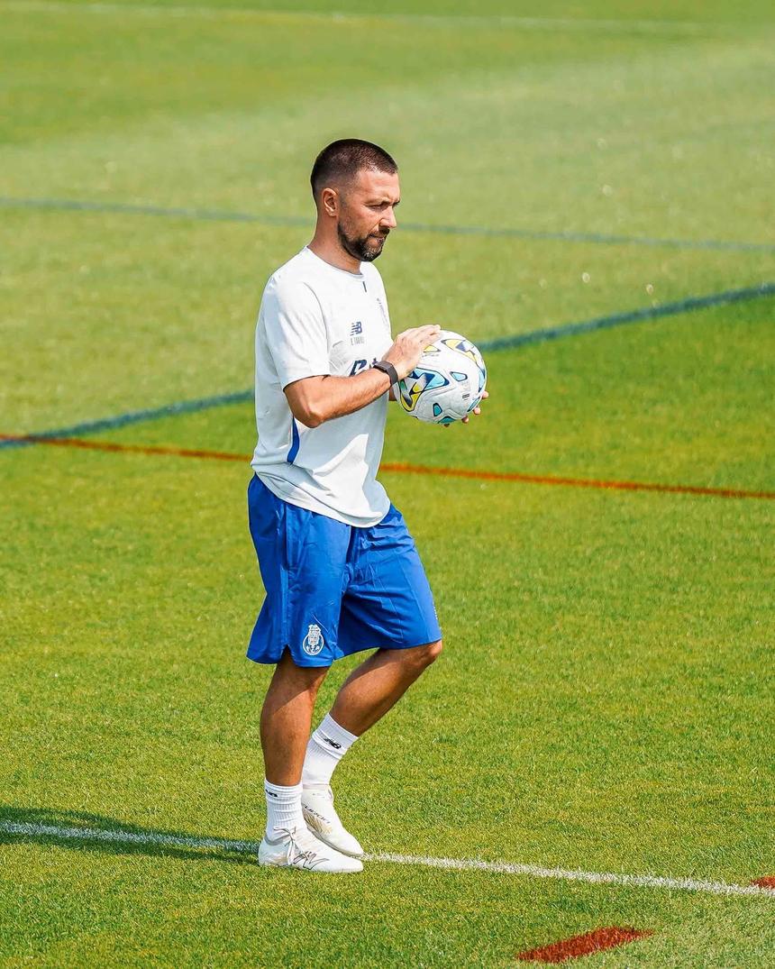 Farioli prepara a nova época no CTFD Jorge Costa, no Olival - Foto: FC Porto