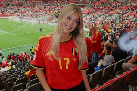 Com uma dentista assim em casa, herói da Bélgica tem motivos para sorrir (fotos)
