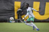 Mame Niang, de 20 anos, alinha no HamKam - Foto: Imago