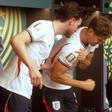 Tuchel caiu que nem um patinho: Stones parecia ter lesão num ombro até que...  (vídeo)