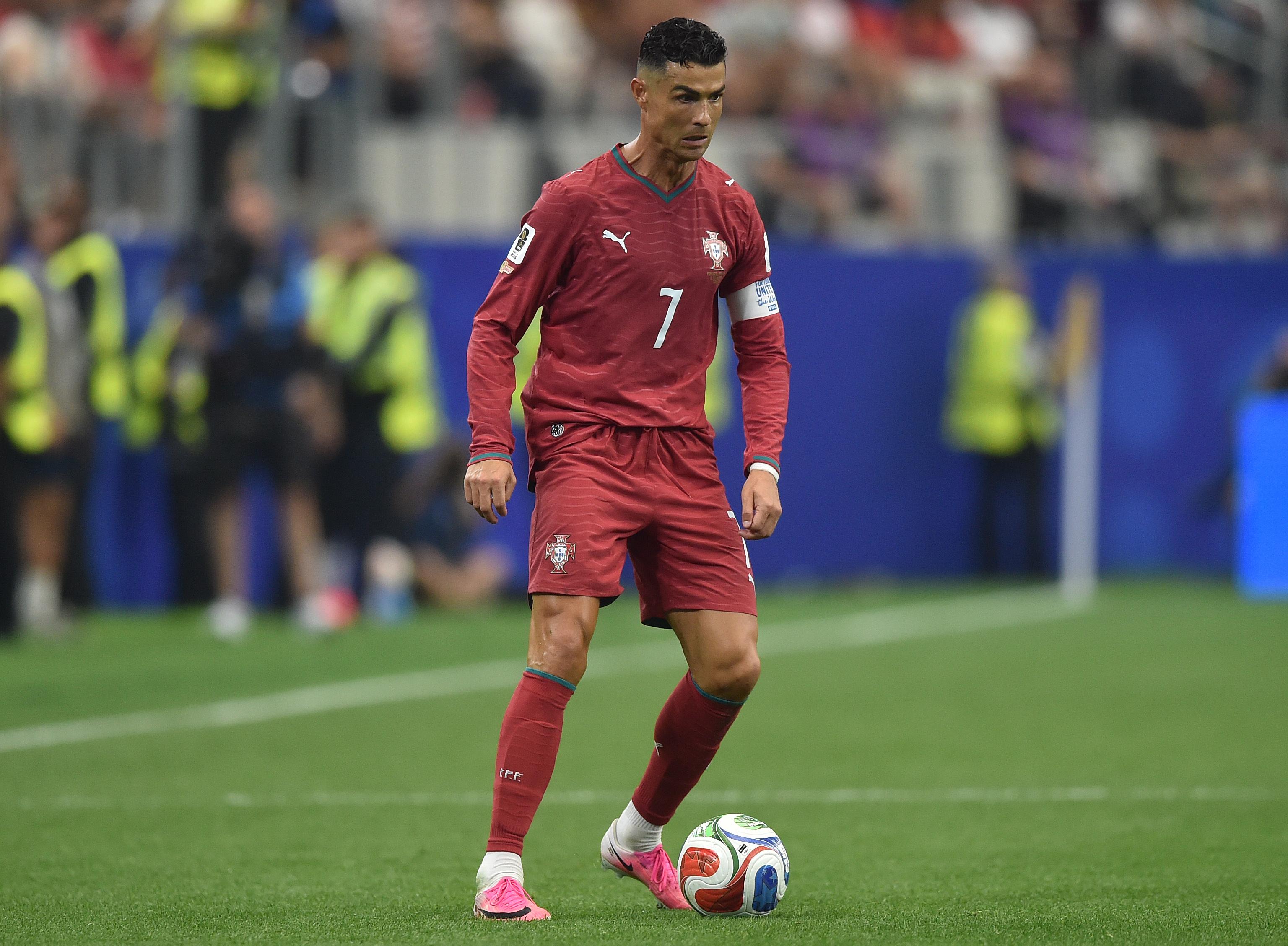 10. Cristiano Ronaldo (Portugal) - 13 golos em 7 jogos