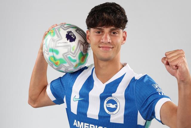 Rodrigo Rêgo foi emprestado pelo Brighton