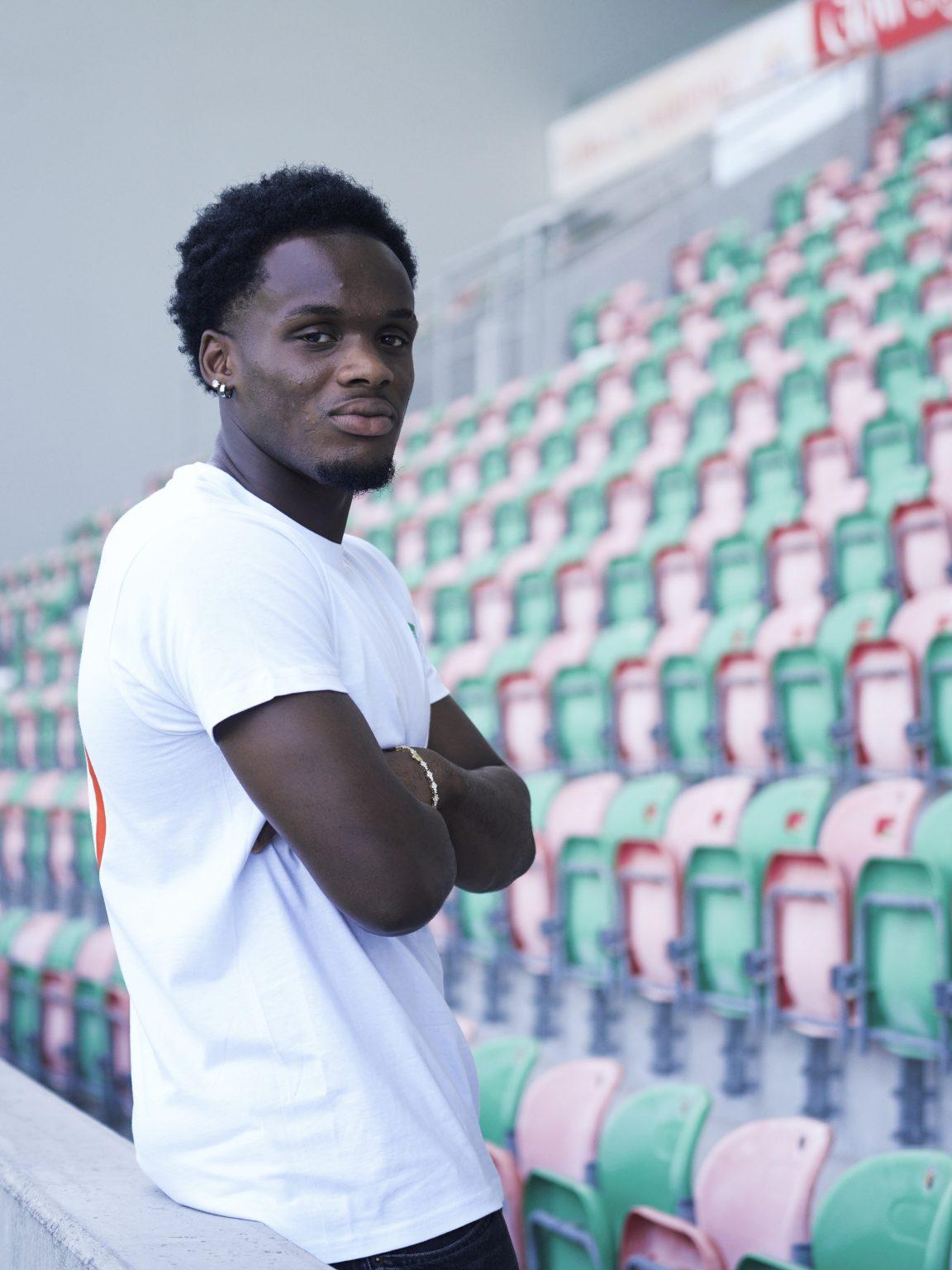 Maurice Boakye (Marítimo): 23 golos assinados em 33 jogos pelo Hamburgo B na temporada passada são cartão de visita para os adeptos dos insulares. Ponta de lança de 21 anos impõe respeito e pode beneficiar de eventual saída de Butzke