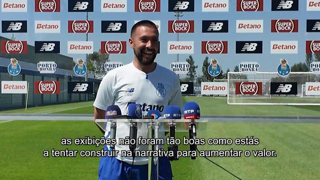 Farioli: «As exibições de Diogo Costa não foram assim tão boas...»