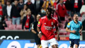 Três pretendentes para Meité, um deles foi adversário do Benfica