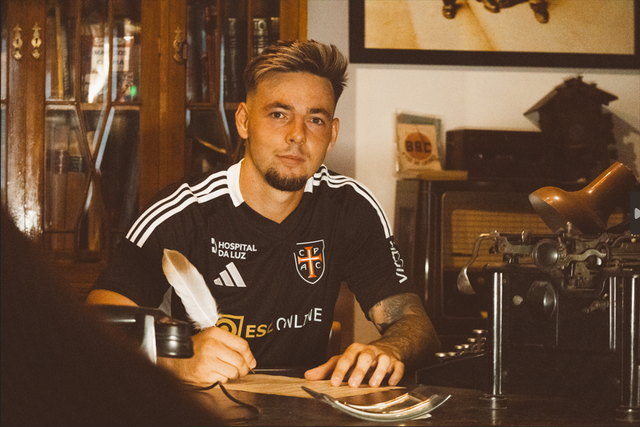 Oficial: Casa Pia recruta avançado ao Espanhol