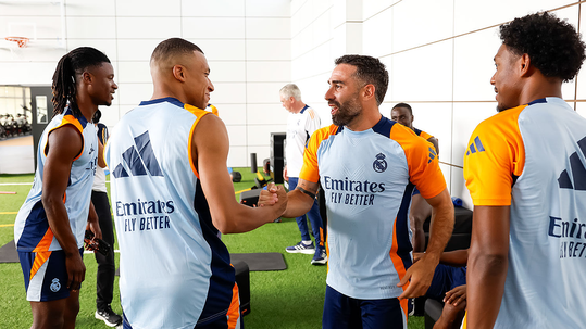 Aí está ele: Kylian Mbappé já treina no Real Madrid (imagens)