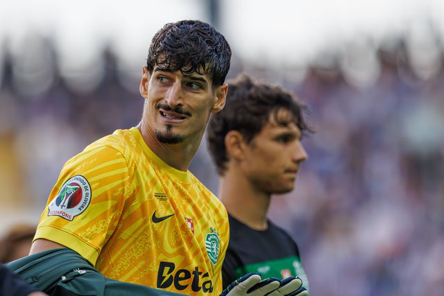 Sporting: Kovacevic estreia-se com derrota e golo ‘estranho’ (vídeo)